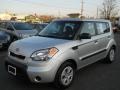 2010 Bright Silver Kia Soul 1.6  photo #1