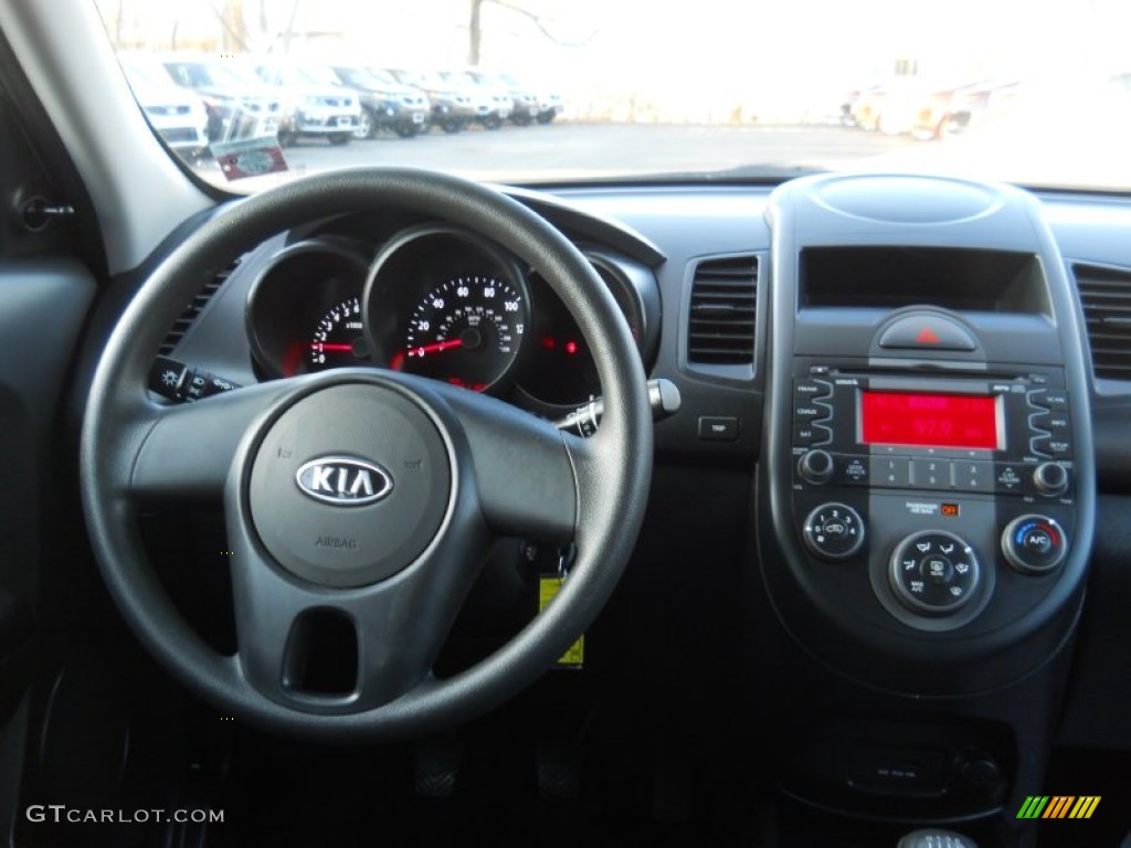 2010 Kia Soul 1.6 Black Cloth Dashboard Photo #56774122