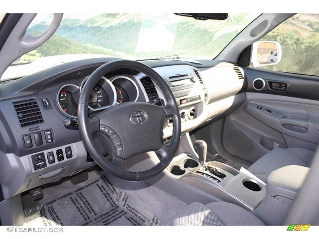2010 Tacoma V6 SR5 TRD Sport Access Cab 4x4 - Super White / Graphite photo #5