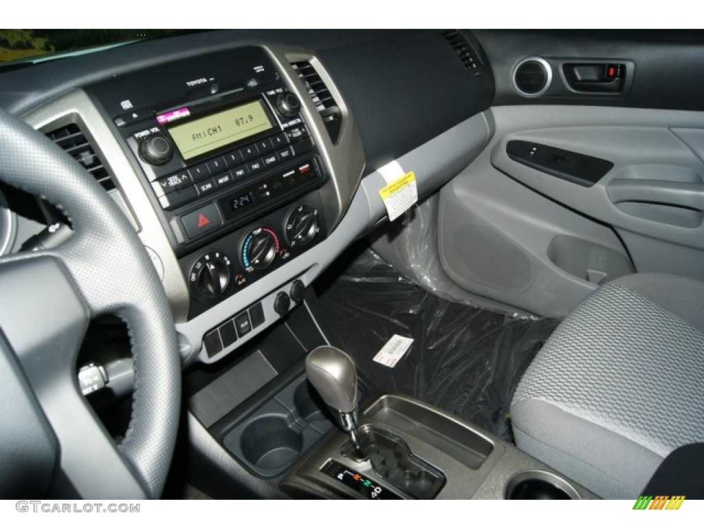2012 Tacoma V6 SR5 Access Cab 4x4 - Super White / Graphite photo #6