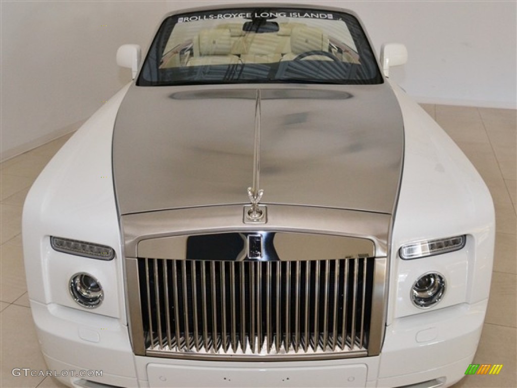 English White 2011 Rolls-Royce Phantom Drophead Coupe Exterior Photo #56778840