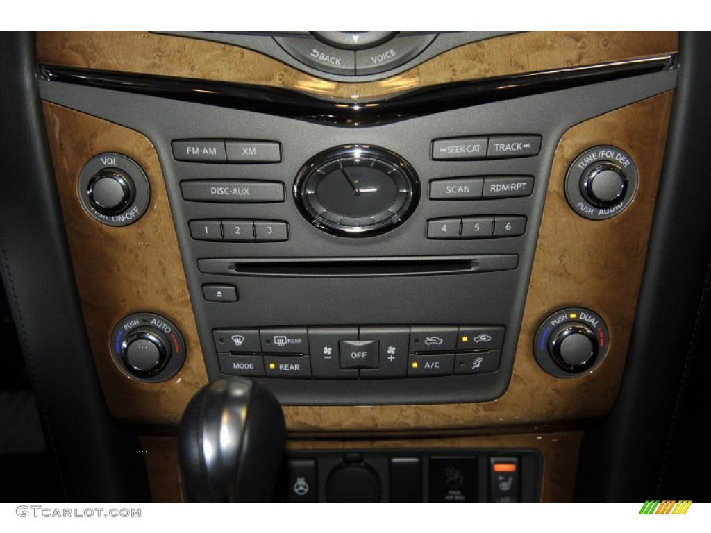 2011 Infiniti QX 56 Controls Photo #56781011