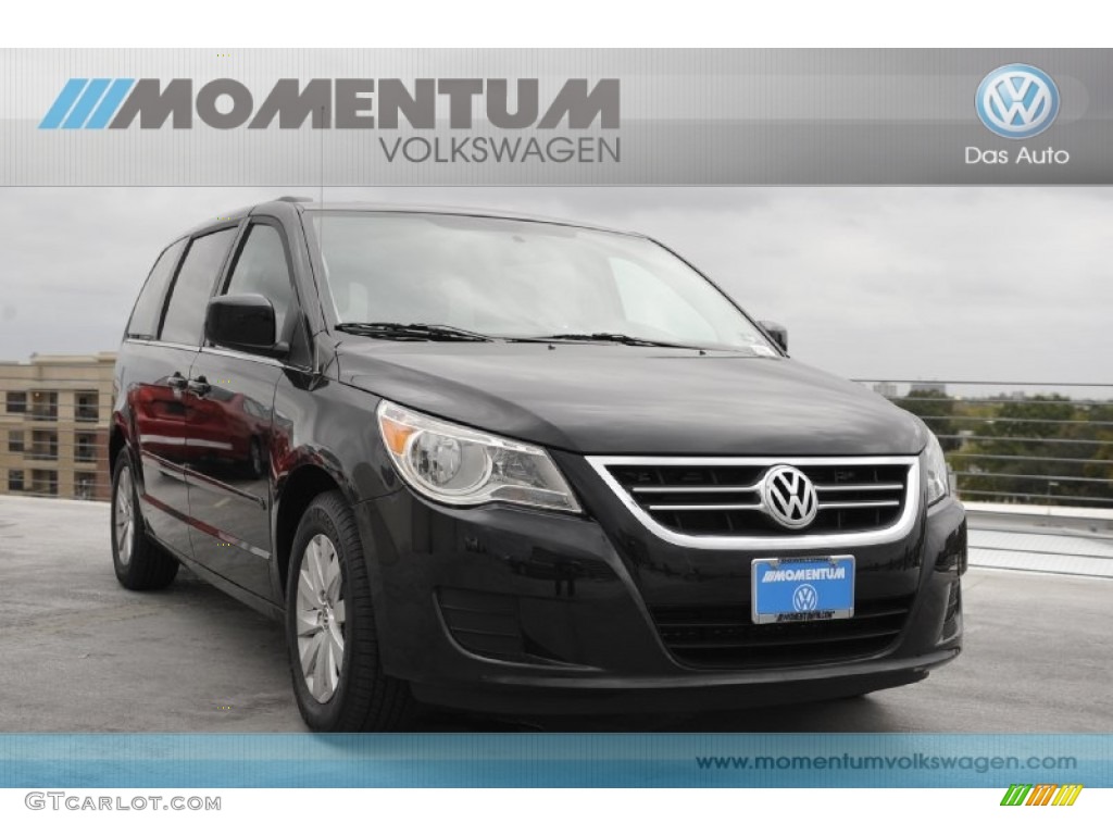 Nocturne Black Metallic Volkswagen Routan