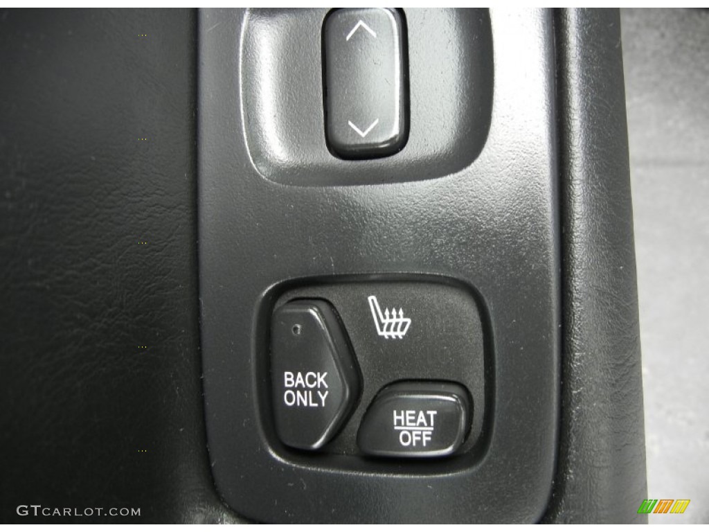 2001 Cadillac DeVille DTS Sedan Controls Photo #56785768