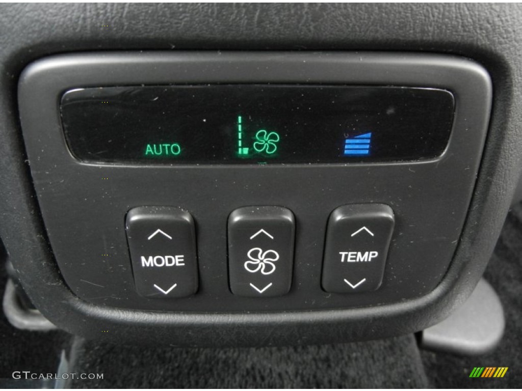 2001 Cadillac DeVille DTS Sedan Controls Photo #56785774