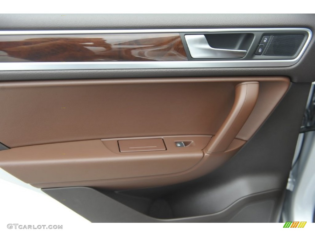 2012 Volkswagen Touareg TDI Lux 4XMotion Saddle Brown Door Panel Photo #56785825