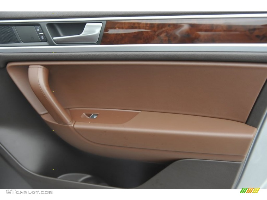 2012 Volkswagen Touareg TDI Lux 4XMotion Saddle Brown Door Panel Photo #56785900