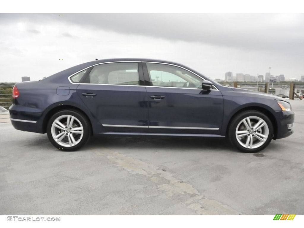 2012 Passat V6 SEL - Night Blue Metallic / Cornsilk Beige photo #7