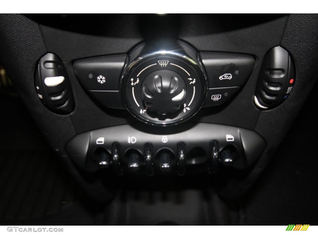 2012 Mini Cooper S Clubman Controls Photo #56792070