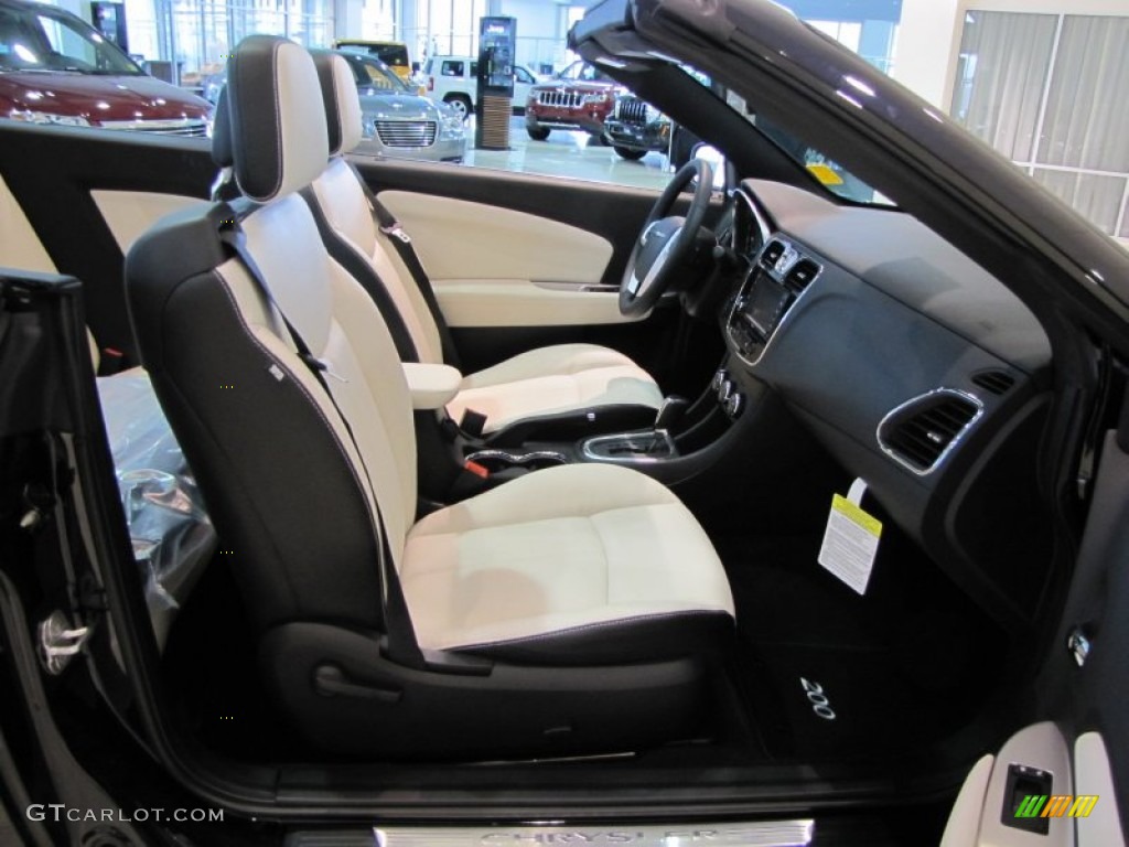 Black/Pearl Interior 2012 Chrysler 200 Limited Convertible Photo #56792639