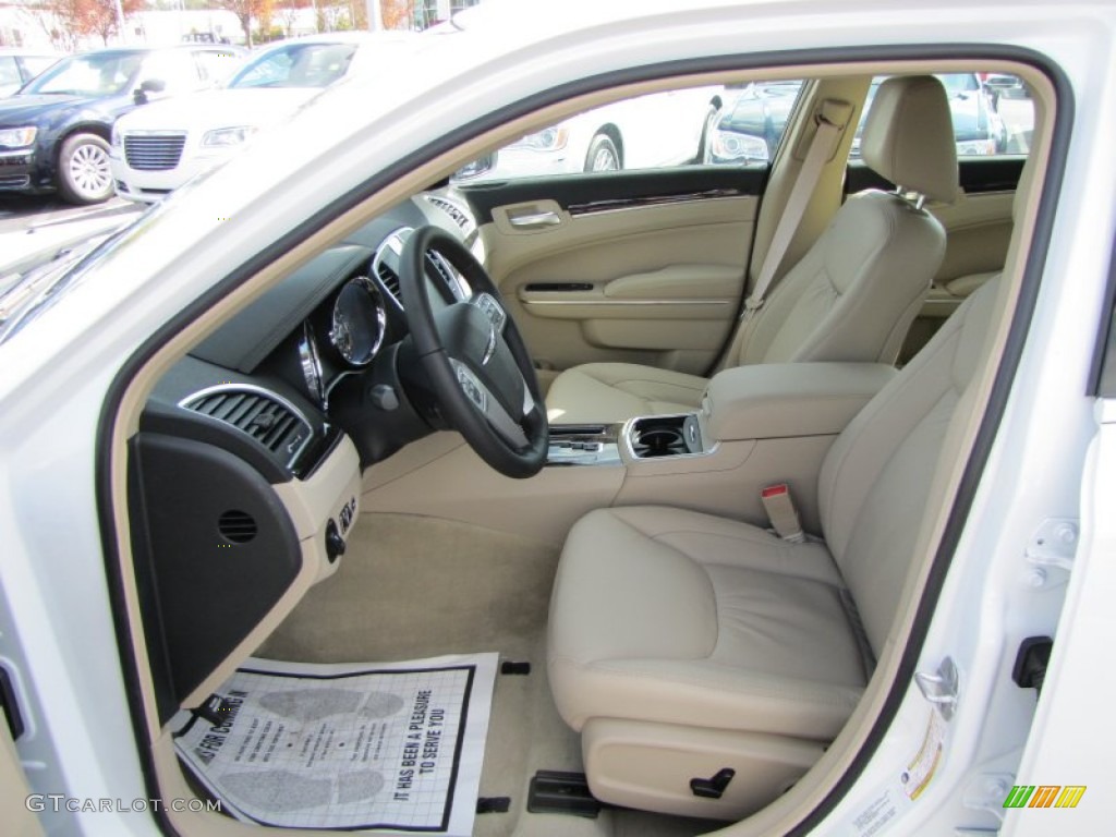 Dark Frost Beige/Light Frost Beige Interior 2011 Chrysler 300 Limited Photo #56793192