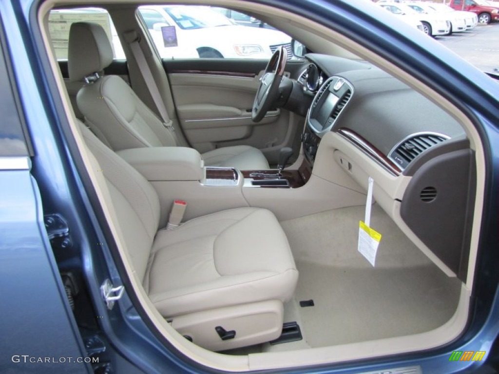 Dark Frost Beige/Light Frost Beige Interior 2011 Chrysler 300 C Hemi Photo #56793531