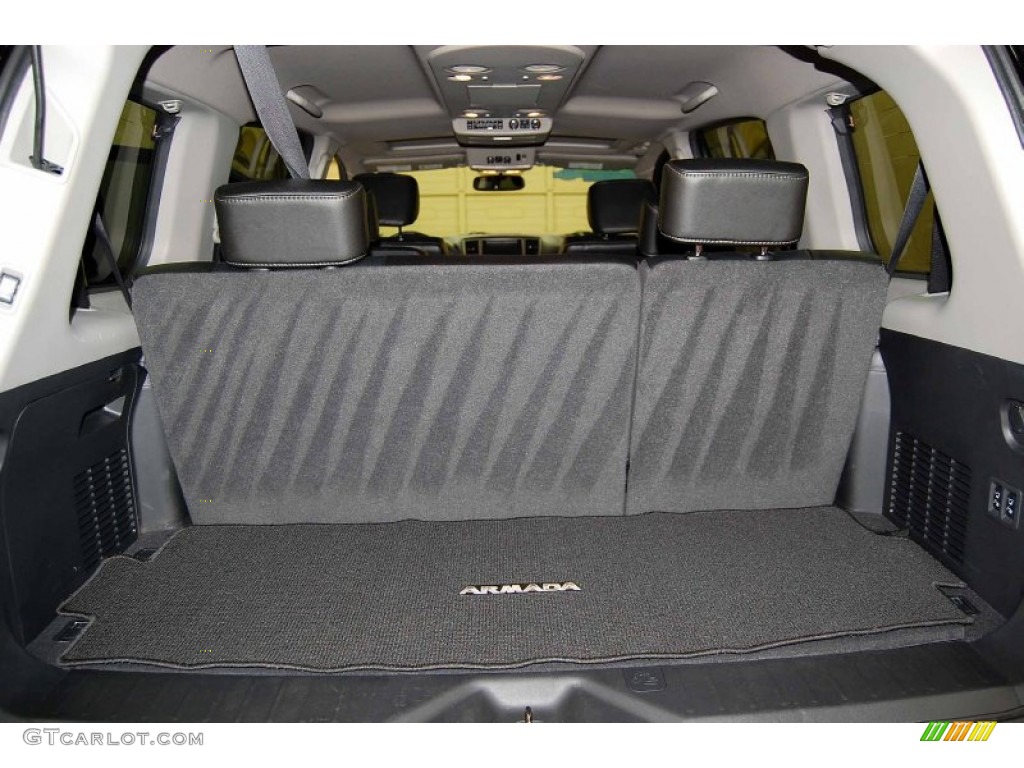 2010 Nissan Armada Platinum Trunk Photos