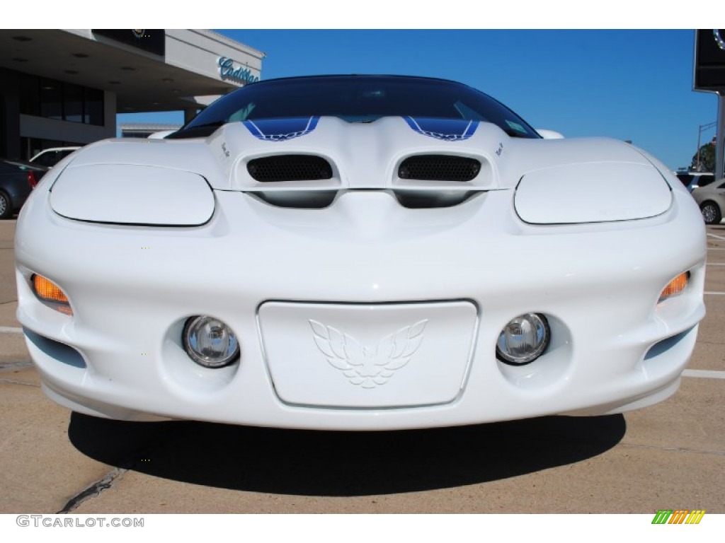 1999 Firebird 30th Anniversary Trans Am Coupe - Arctic White / White photo #10