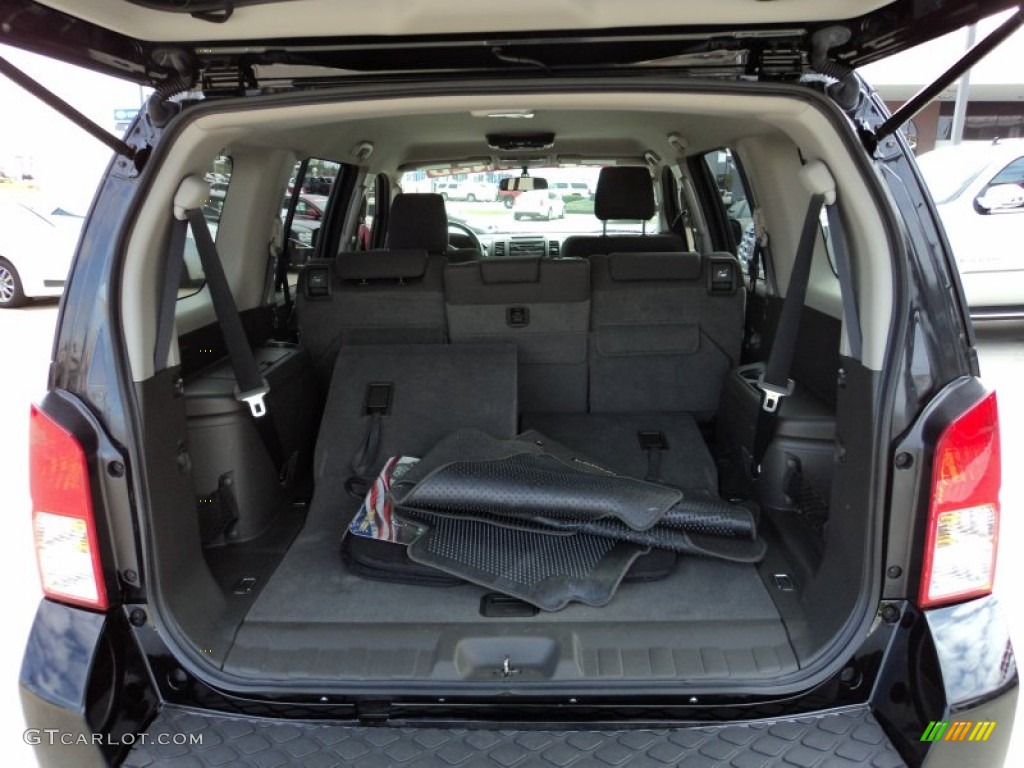 2010 Pathfinder LE - Super Black / Graphite photo #21