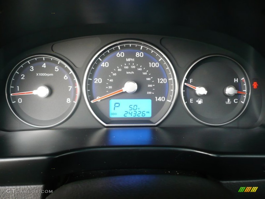 2010 Hyundai Santa Fe SE 4WD Gauges Photos