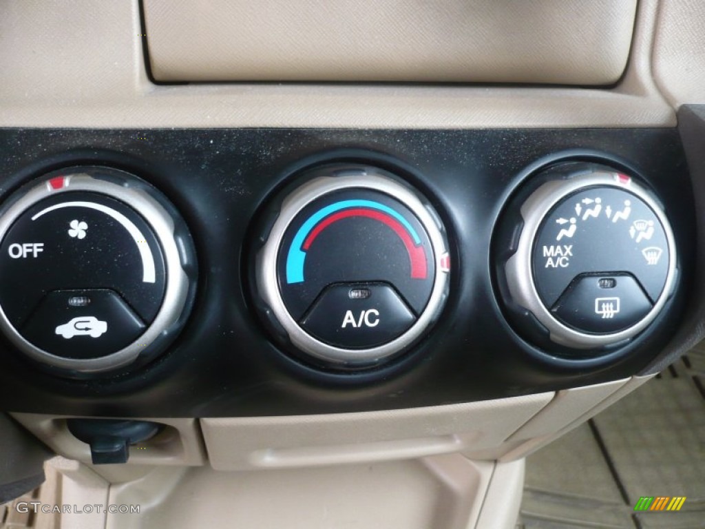 2006 Honda CR-V EX 4WD Controls Photo #56795799