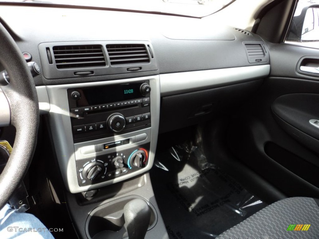 2010 Cobalt LT Sedan - Summit White / Ebony photo #11