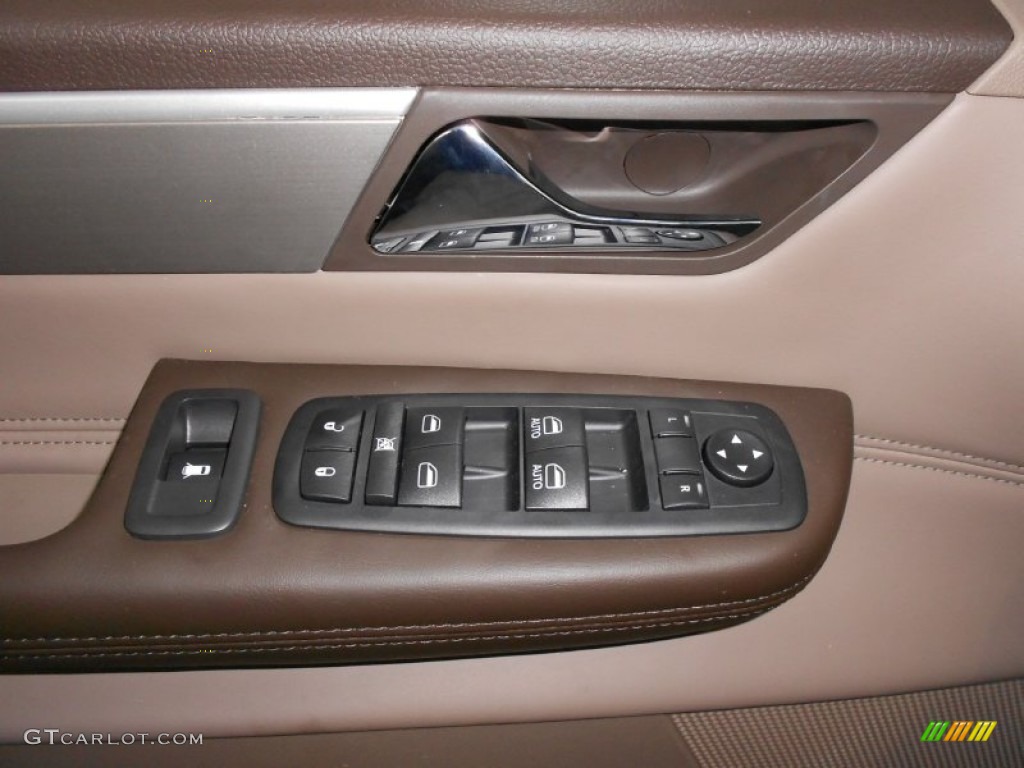 2012 Volkswagen Routan SEL Controls Photo #56800206