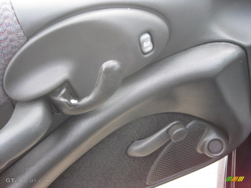 2001 Sunfire SE Coupe - Indigo Blue / Graphite photo #21