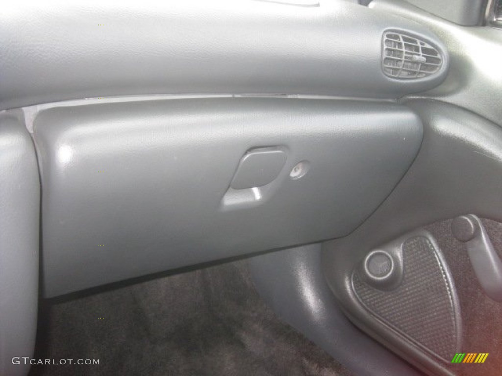 2001 Sunfire SE Coupe - Indigo Blue / Graphite photo #29