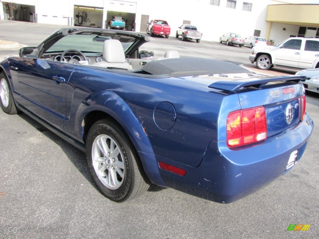 2006 Mustang V6 Premium Convertible - Vista Blue Metallic / Light Graphite photo #2