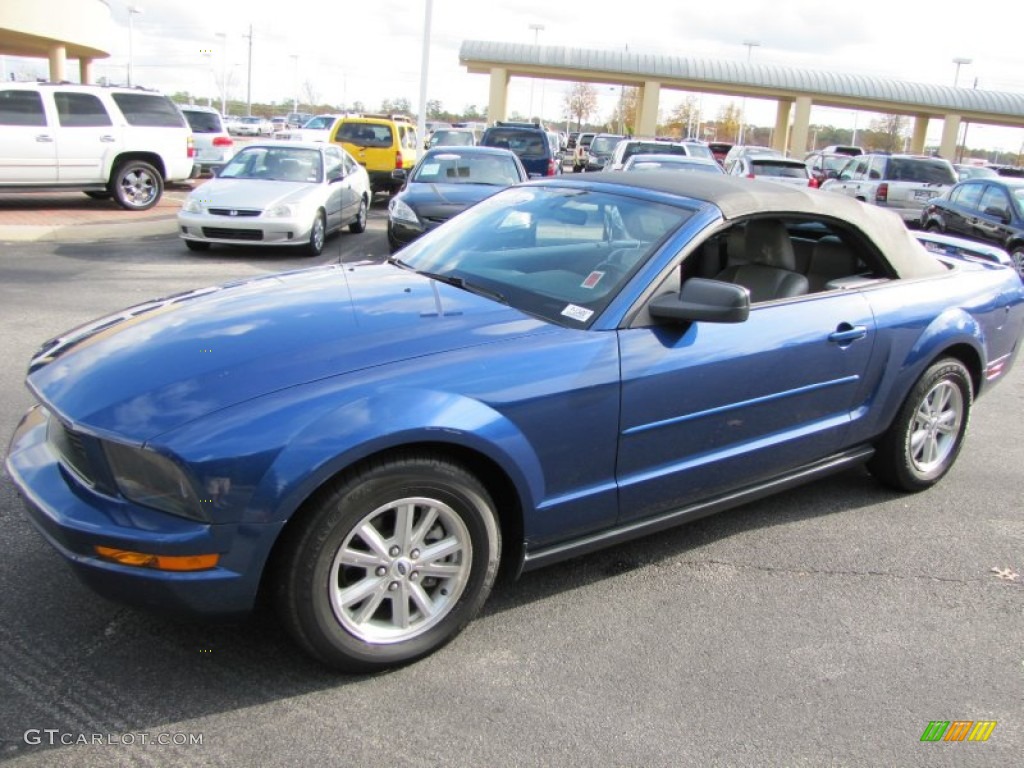 2006 Mustang V6 Premium Convertible - Vista Blue Metallic / Light Graphite photo #10