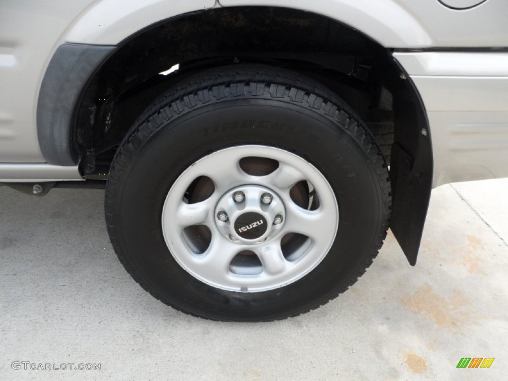 2004 Isuzu Rodeo S Wheel Photo #56809593