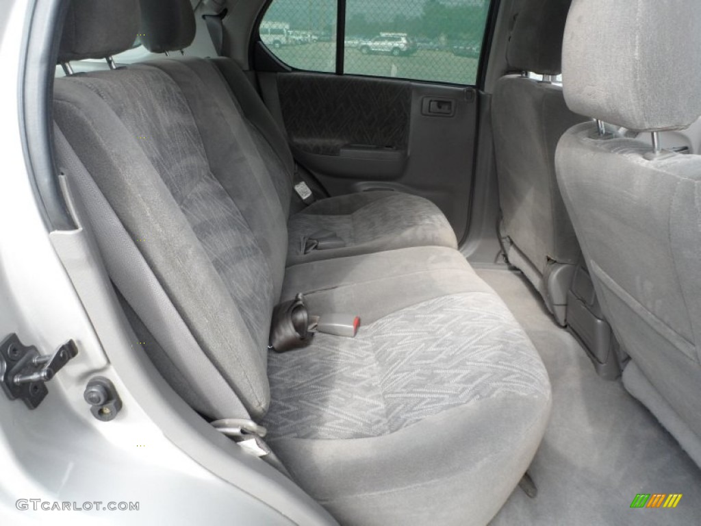Gray Interior 2004 Isuzu Rodeo S Photo #56809698