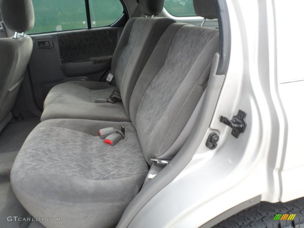 Gray Interior 2004 Isuzu Rodeo S Photo #56809725