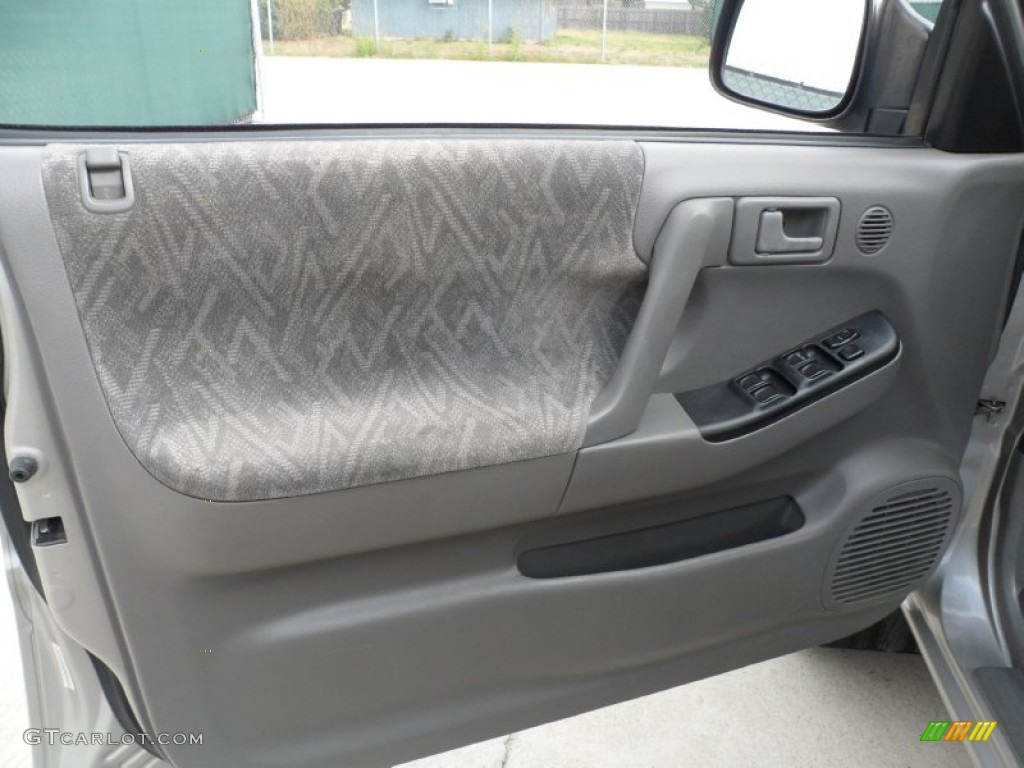 2004 Isuzu Rodeo S Door Panel Photos