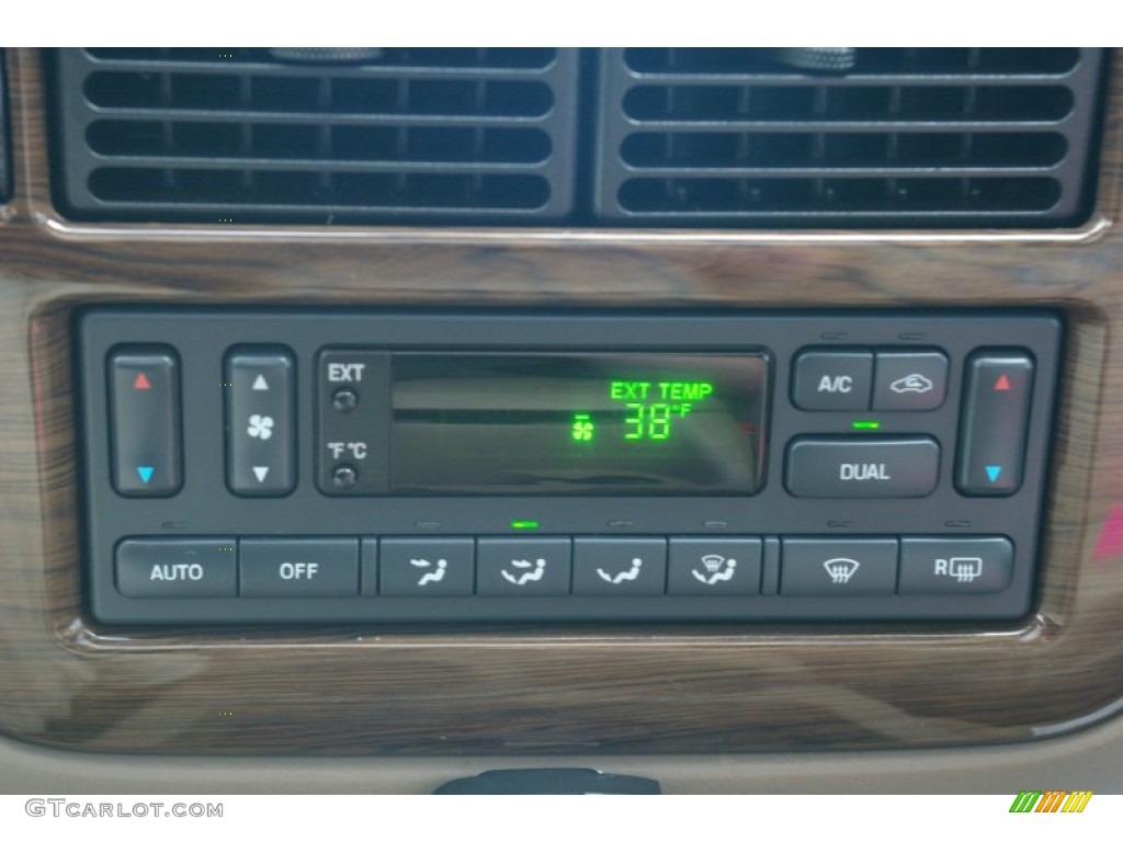 2003 Ford Explorer Eddie Bauer 4x4 Controls Photo #56814391