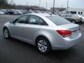 Silver Ice Metallic - Cruze LS Photo No. 6