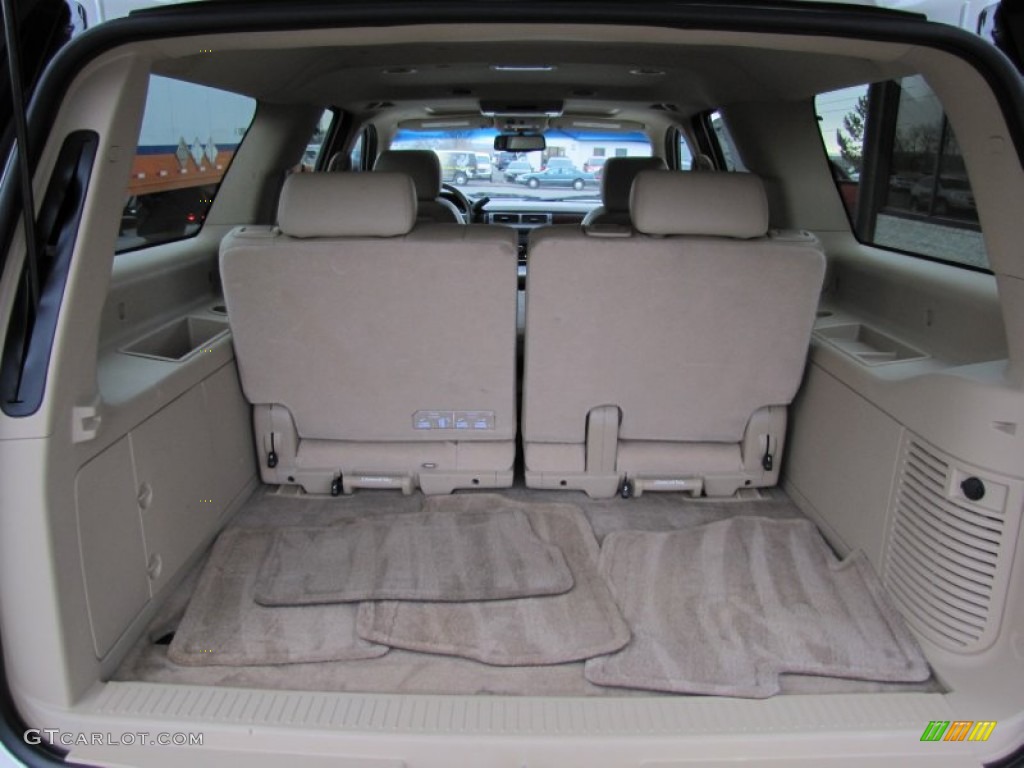 2011 GMC Yukon XL SLT 4x4 Trunk Photo #56824858