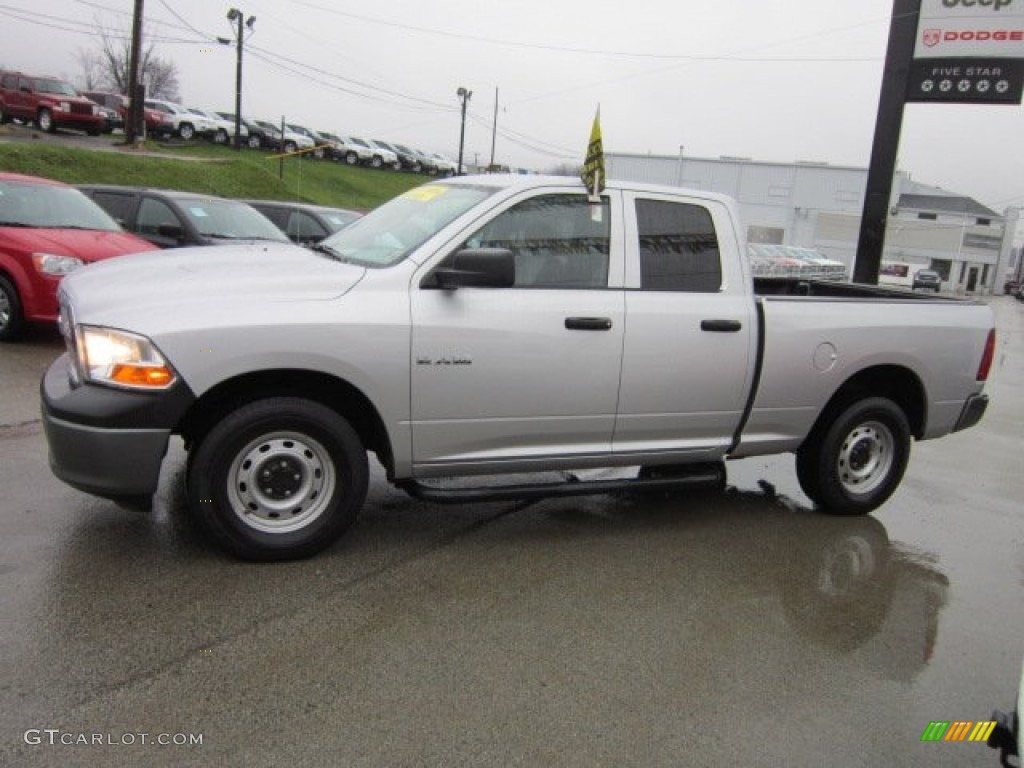 2010 Ram 1500 ST Quad Cab 4x4 - Bright Silver Metallic / Dark Slate Gray photo #2