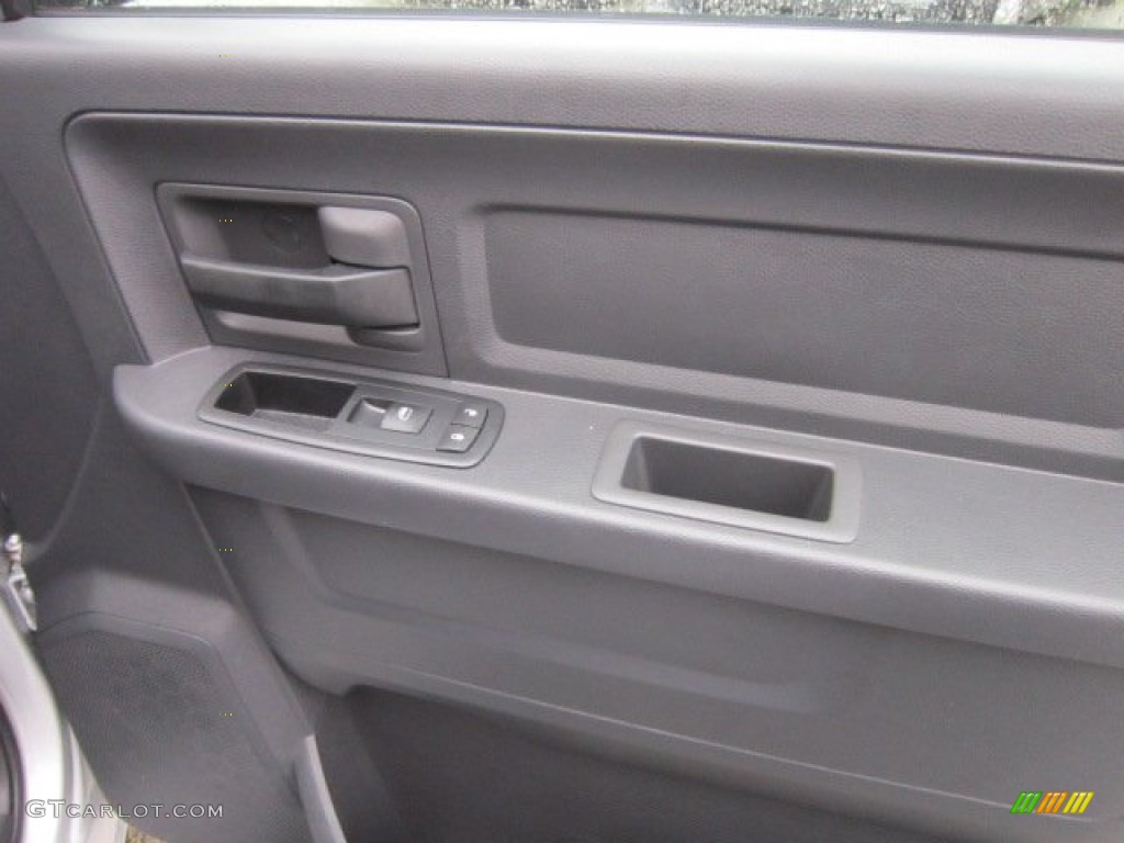 2010 Ram 1500 ST Quad Cab 4x4 - Bright Silver Metallic / Dark Slate Gray photo #21
