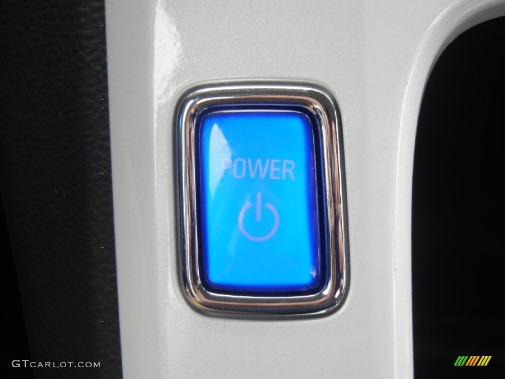 2012 Chevrolet Volt Hatchback Controls Photo #56833056