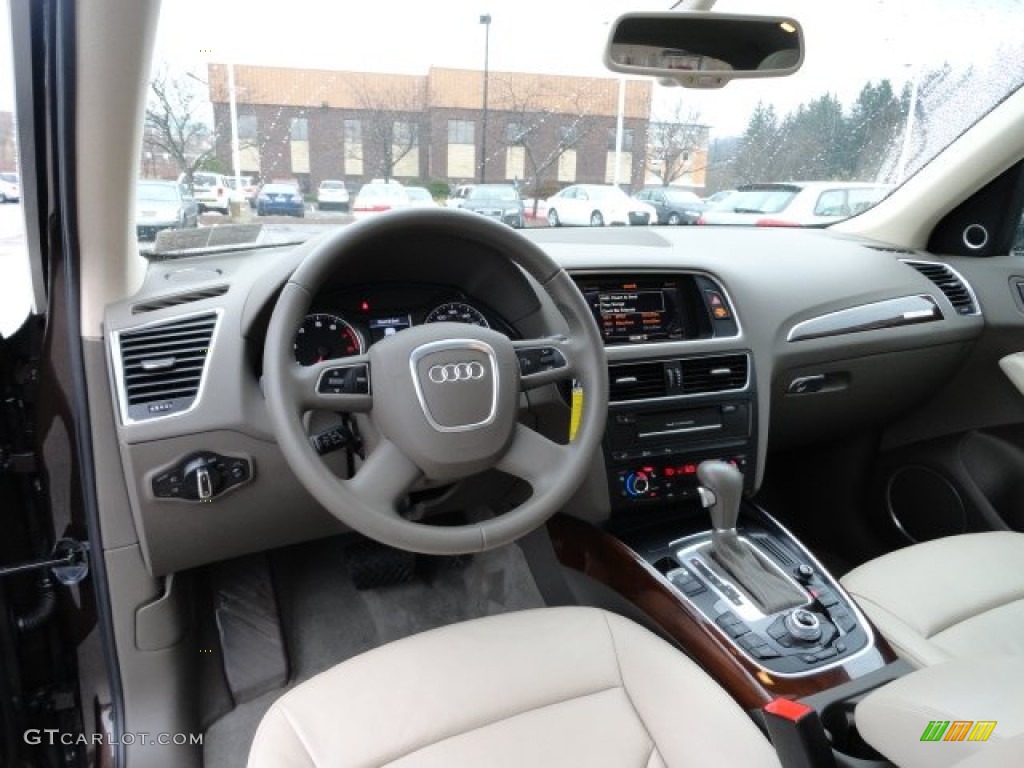 2011 Audi Q5 3.2 quattro Light Gray Dashboard Photo #56836319