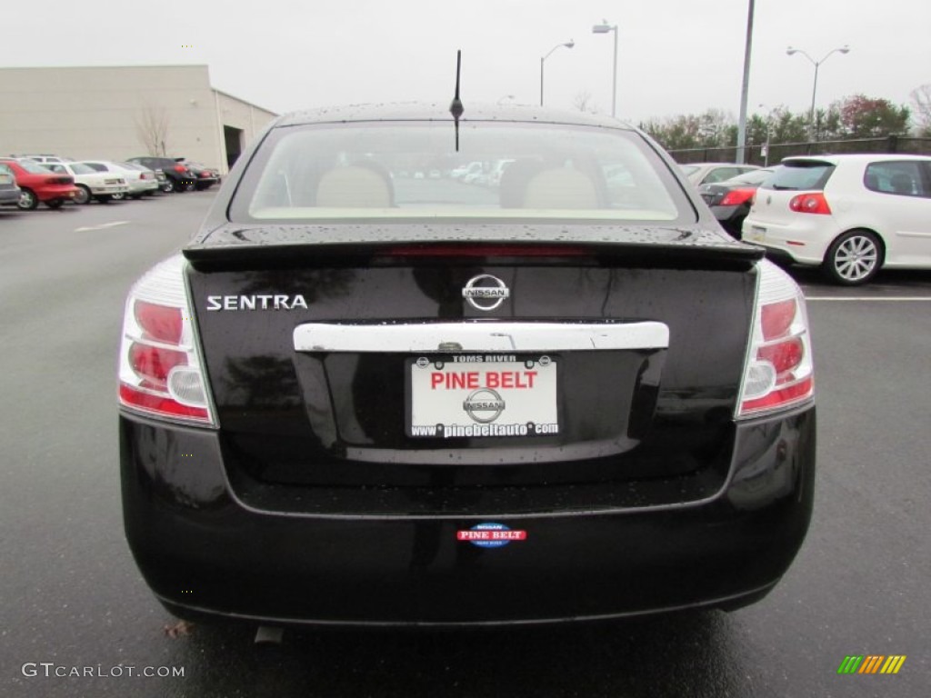 2011 Sentra 2.0 S - Super Black / Beige photo #6