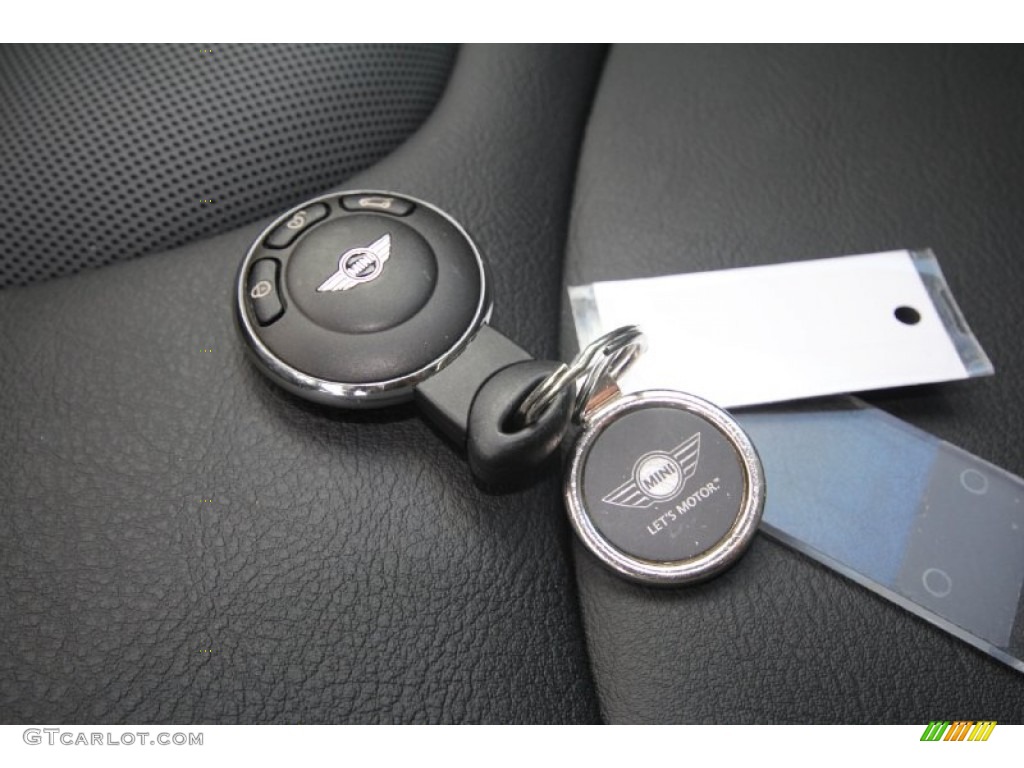2010 Mini Cooper S Hardtop Keys Photos