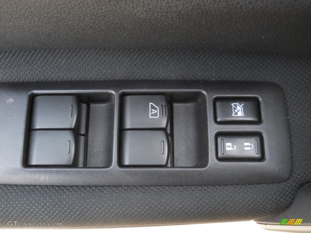 2011 Rogue SV AWD - Gotham Gray Metallic / Black photo #11