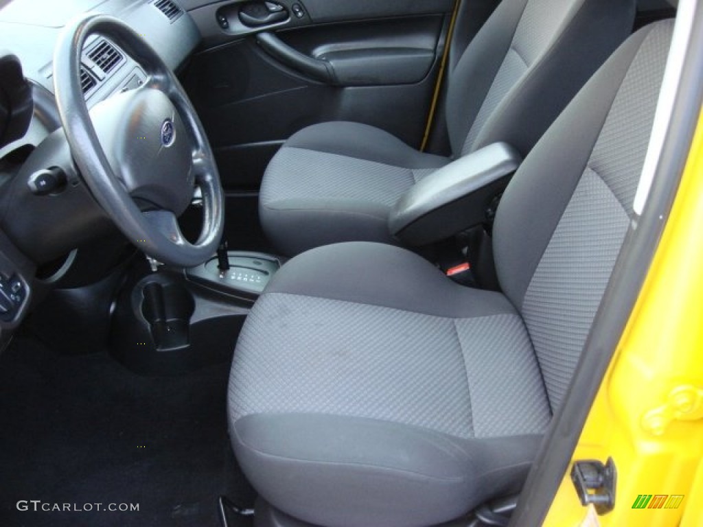 Charcoal/Charcoal Interior 2006 Ford Focus ZX5 SE Hatchback Photo #56847621