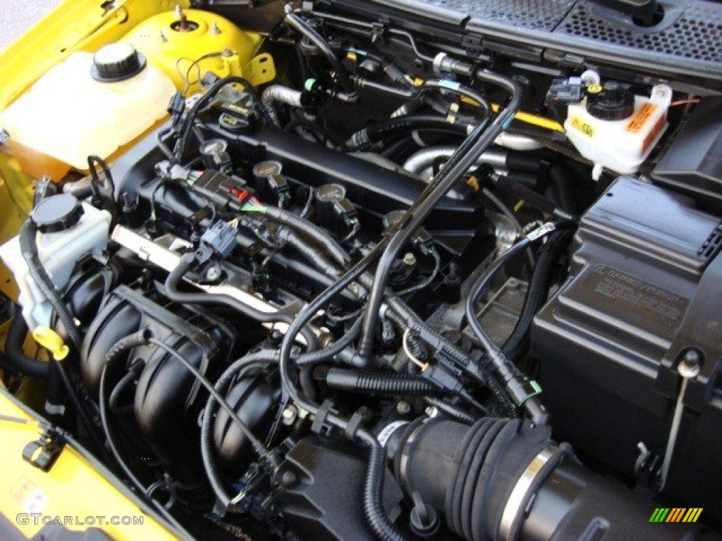 2006 Ford Focus ZX5 SE Hatchback 2.0L DOHC 16V Inline 4 Cylinder Engine Photo #56847728