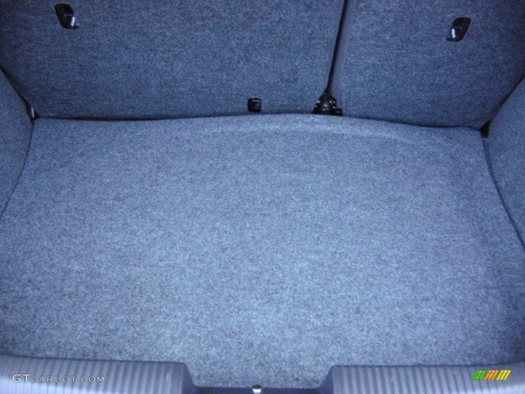 2006 Ford Focus ZX5 SE Hatchback Trunk Photo #56847731