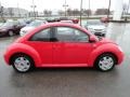Red Uni 2000 Volkswagen New Beetle GLX 1.8T Coupe Exterior