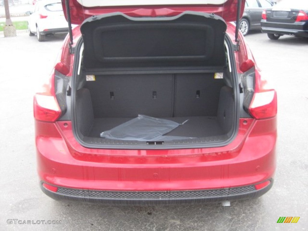 2012 Focus SEL 5-Door - Red Candy Metallic / Charcoal Black photo #8