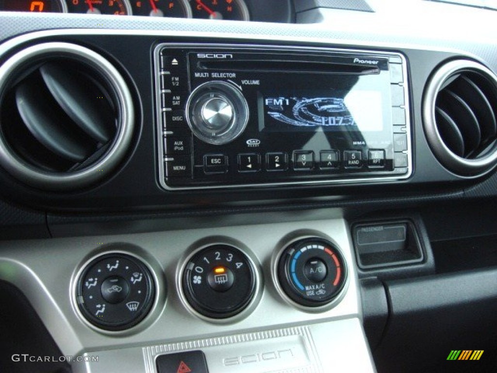 2008 Scion xB Standard xB Model Controls Photo #56850416