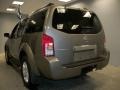 2006 Granite Metallic Nissan Pathfinder LE 4x4  photo #5