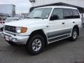 Summit White 2000 Mitsubishi Montero 4x4 Exterior
