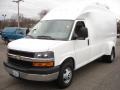 2009 Summit White Chevrolet Express Cutaway 3500 CargoMax 600  photo #1